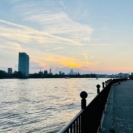 Riverside Premium Double Room Garden View E14 Londen Buitenkant foto