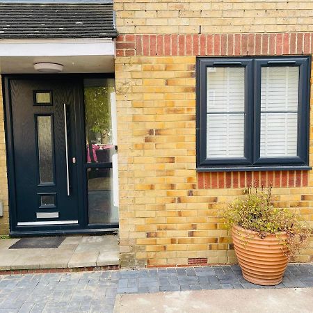 Riverside Premium Double Room Garden View E14 Londen Buitenkant foto