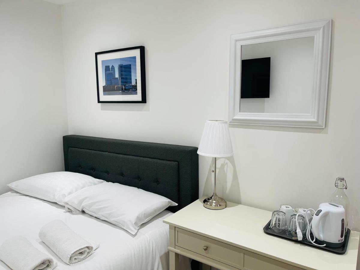 Riverside Premium Double Room Garden View E14 Londen Buitenkant foto