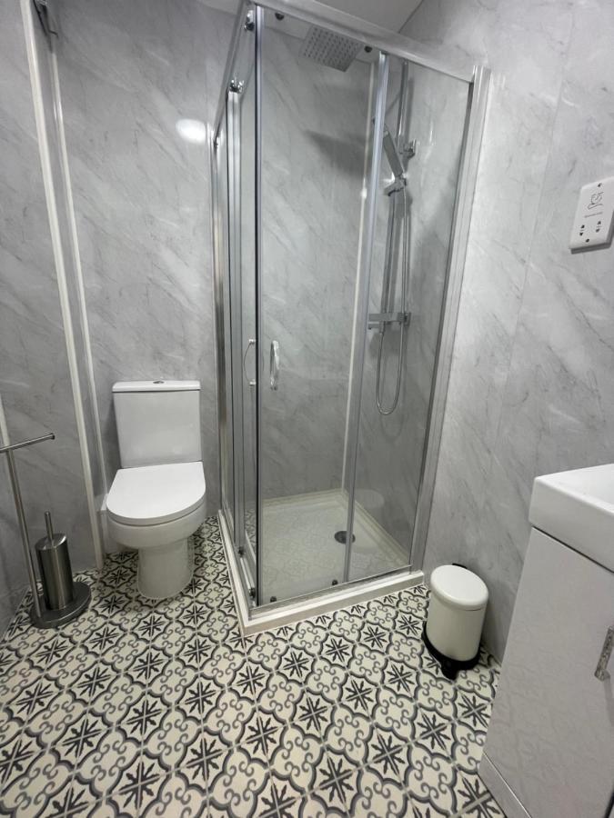 Riverside Premium Double Room Garden View E14 Londen Buitenkant foto
