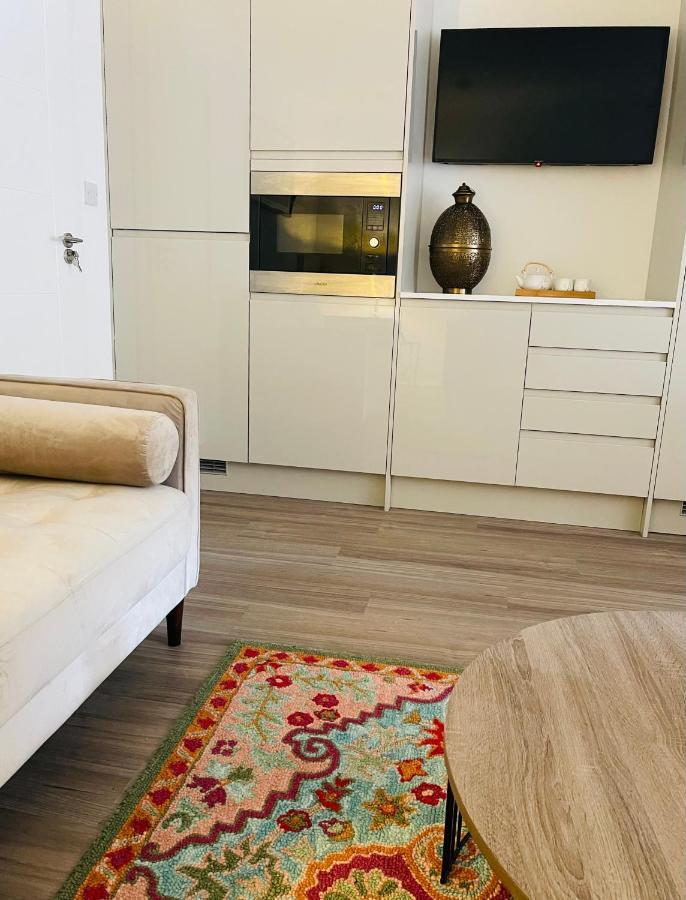 Riverside Premium Double Room Garden View E14 Londen Buitenkant foto